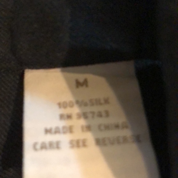 ISLAND REPUBLIC BLACK SILK HAWAIIAN MENS SHIRT M - Picture 7 of 7